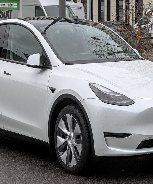 Tesla Model Y стала найпопулярнішим автомобілем у світі