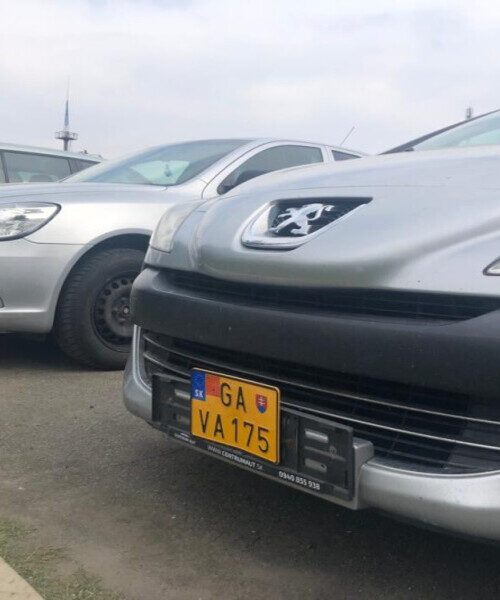 В Україні збільшилося розмитнення євроблях: які автомобілі привозять