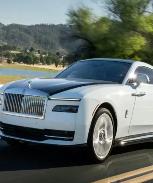 Rolls-Royce пригрозив клієнтам, які перепродадуть купе Spectre