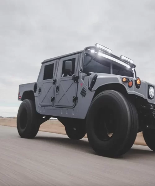 Електричний Humvee на агрегатах Tesla оцінили у $100 000
