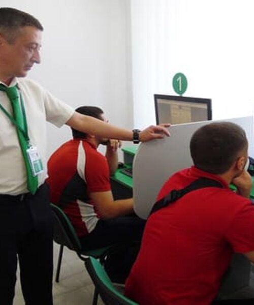 Верховна Рада дозволила готуватися до теорії з ПДР самостійно