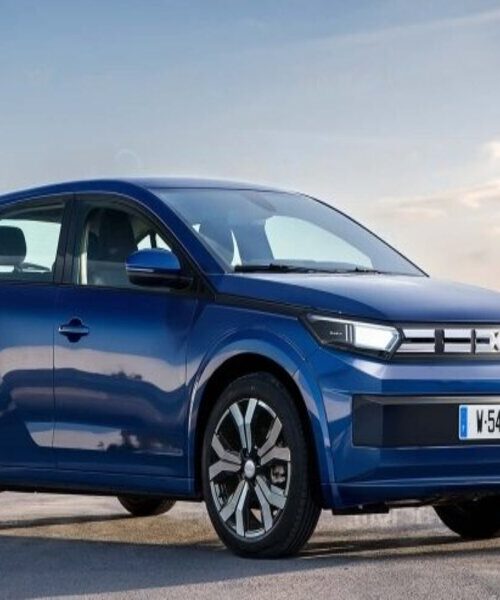 Новий Sandero стане недорогим електромобілем