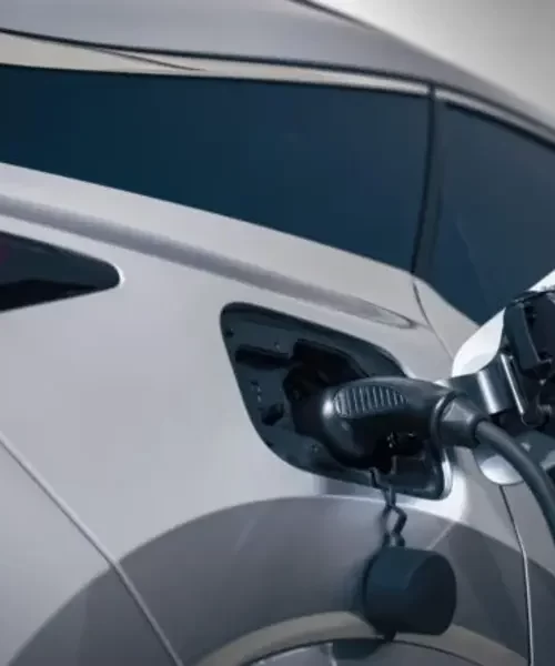Компанія Lexus представила гібрид RX з функцією зарядки від розетки