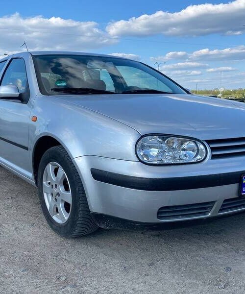 Які моделі авто українці найбільше приганяють під розмитнення