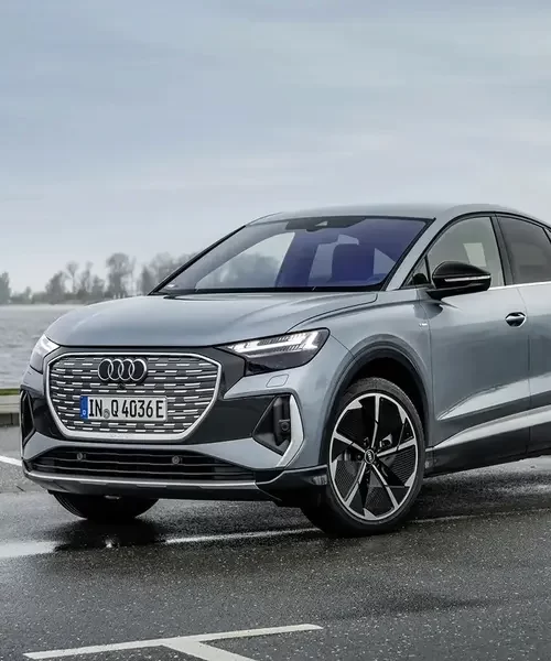 Audi представила оновлений кросовер Audi Q4 e-tron