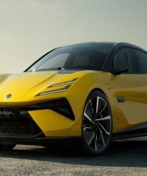 Яскравий дизайн і 900 сил: британці показали Lotus Emeya
