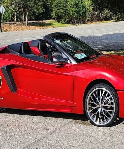 Бюджетний суперкар: у США створили незвичайну копію Lamborghini Aventador