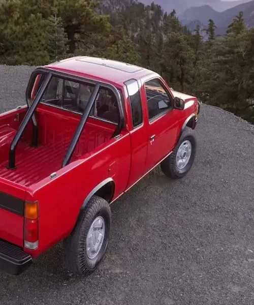 Nissan готує позашляховий пікап у стилі моделі з 1980-х