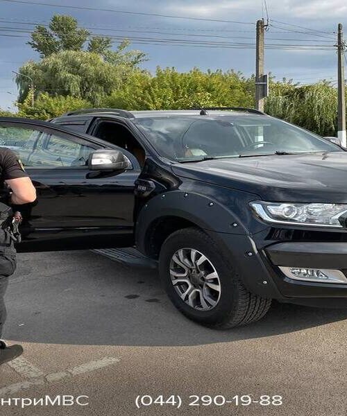 Реєстрація авто на Житомирщині закінчилася викликом поліції