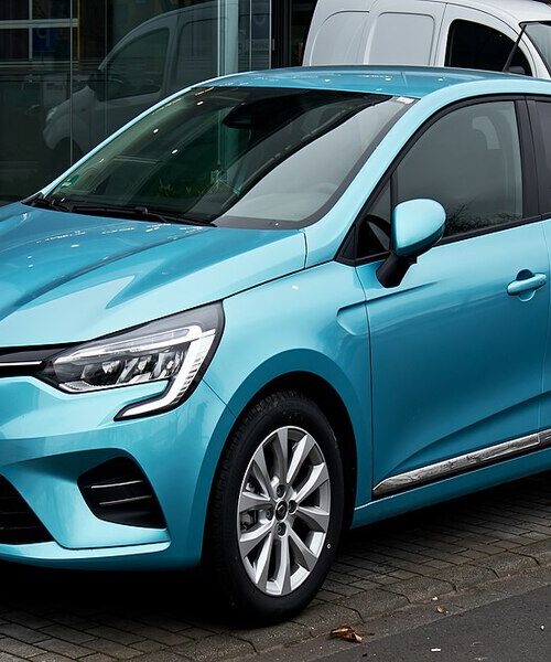 Відмінна репутація в Україні: кращі французькі авто