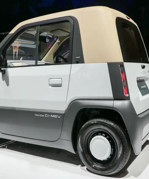 Honda презентувала субкомпактний безпілотний електромобіль Honda CI-MEV