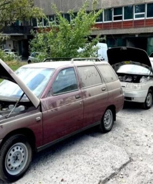 У Польщі знайшли колекцію автомобілів Lada кінця 90-х років
