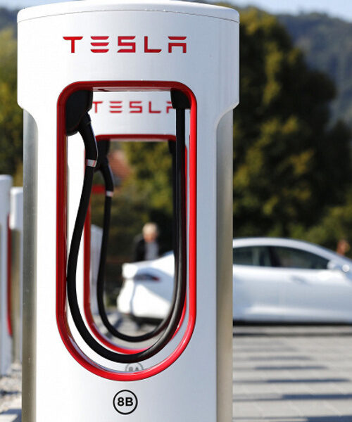 Tesla зробила безкоштовними усі зарядні станції Supercharger в Ізраїлі