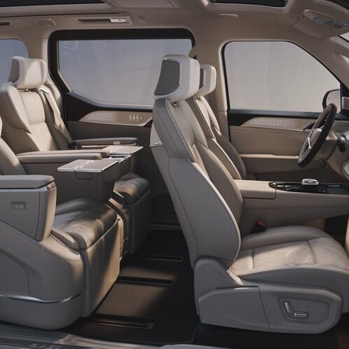У Шанхаї презентували перший мінівен Volvo