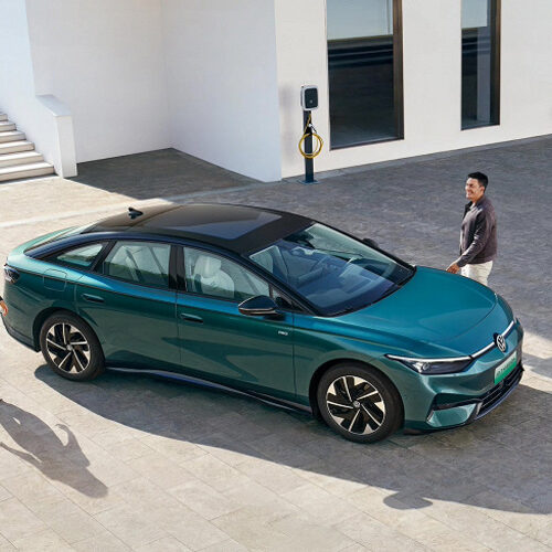 Електричний наступник Volkswagen Passat у Китаї вдвічі дешевший, ніж у Німеччині