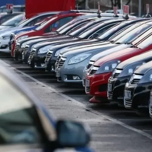 ТОП-5 бензинових автомобілів з найнижчою витратою палива
