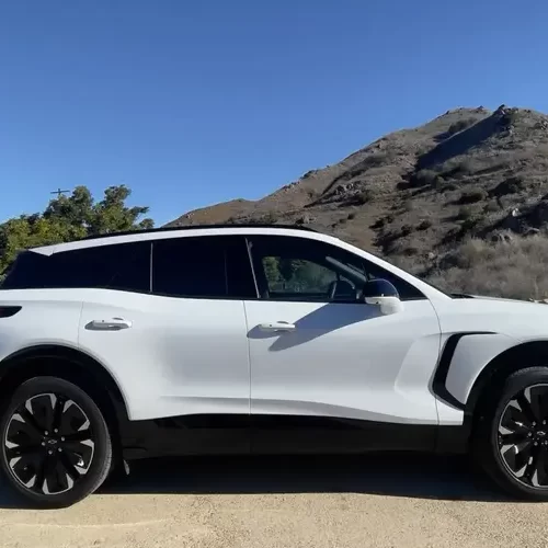 General Motors зупиняє продажі електрокара Chevy Blazer: причина