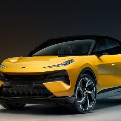 В Україні помітили електричний кросовер Lotus Eletre