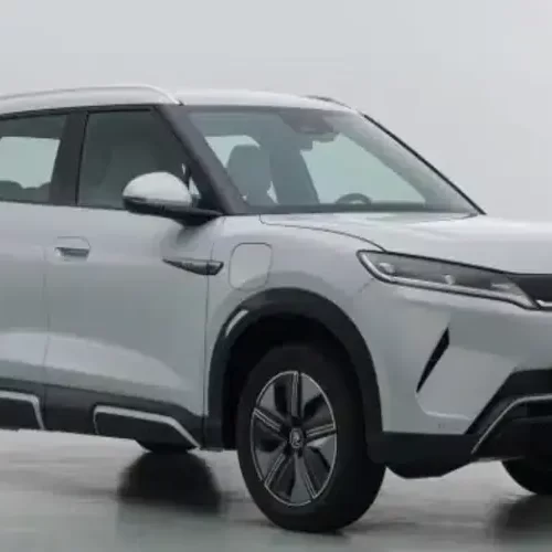 Опубліковано фото нового бюджетного електрокросовера BYD