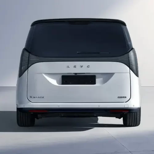 Перший мінівен від Geely здатний проїхати 600 км без дозаправки