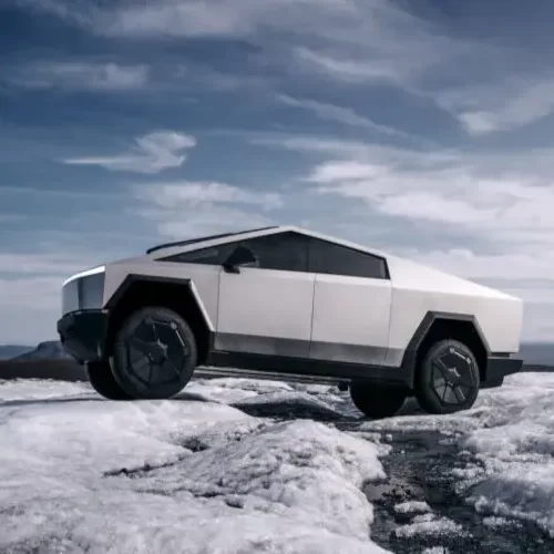 Tesla Cybertruck можна орендувати подобово: умови