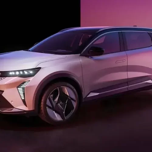 Mitsubishi готує два недорогі кросовери на базі Renault