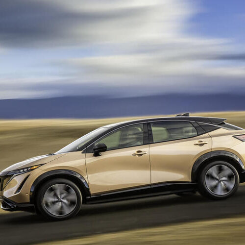 Nissan планує знизити ціни на електромобілі