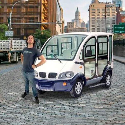 На Alibaba продають китайський електромобіль фактично створений зі скла