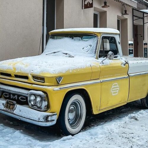 У Києві з’явився вінтажний американський пікап 60-х