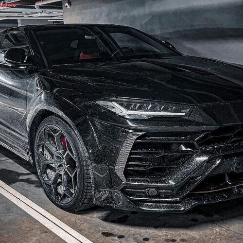 В Україні помітили яскравий тюнінгований Lamborghini Urus