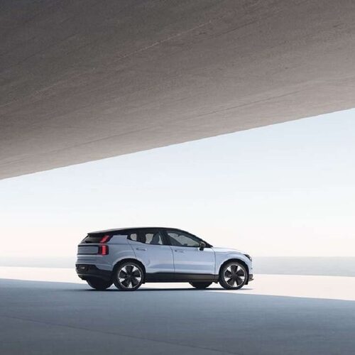 Volvo почала продажі електромобіля EX30, авто для молодих та енергійних покупців