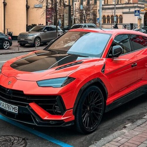 Оновлений Lamborghini Urus вже в Україні