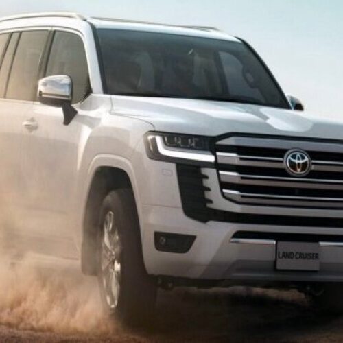 Toyota Land Cruiser 300 повертається на платформу