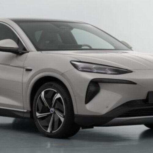 BYD і Mercedes-Benz представили двомоторний електромобіль