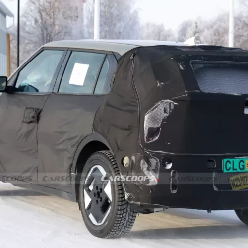 Kia вивела на тести новий електрокросовер