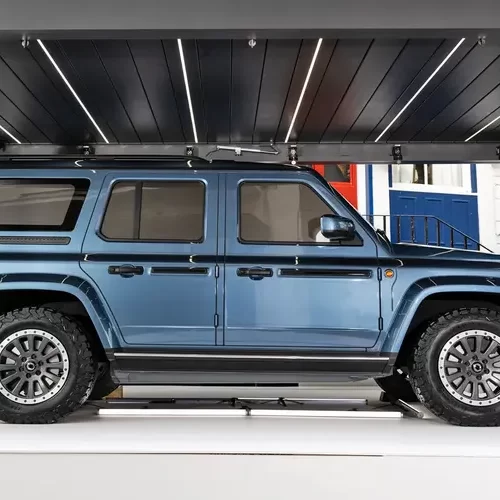 Ineos Automotive представила свій третій автомобіль