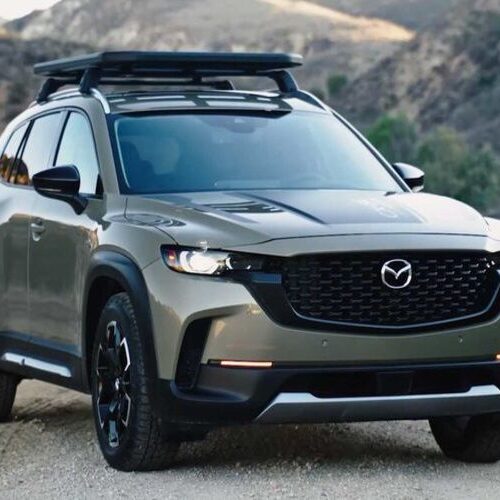Mazda випустила бюджетний кросовер