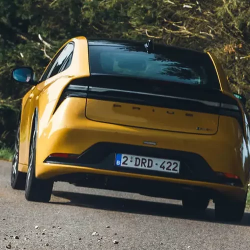 Toyota презентувала європейську версію Prius