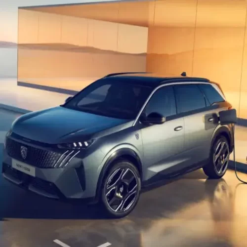 Чим Peugeot E-5008 кращий, ніж Tesla Model Y