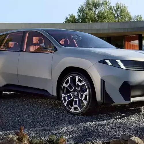 BMW презентувала новий електричний кросовер