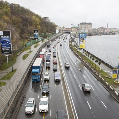 На деяких ділянках дороги у столиці дозволено збільшувати максимальну швидкість
