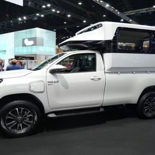 З’явились подробиці про новий позашляховик Toyota Hilux Revo BEV