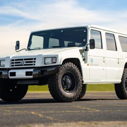 Знайдено легендарний всюдихід Toyota Mega Cruiser