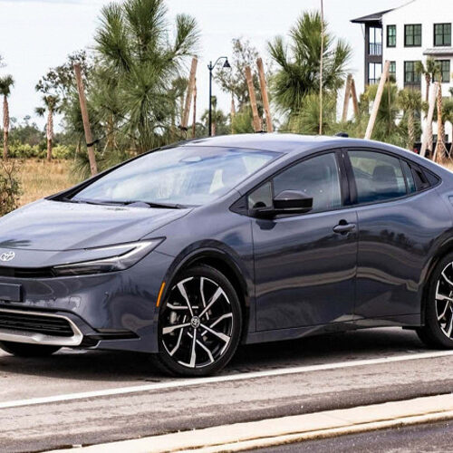 Гібрид Toyota Prius б’є рекорди продажів