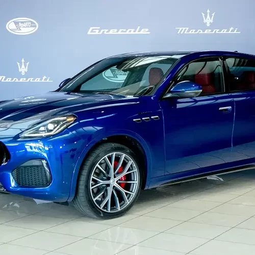 Новий італійський кросовер Maserati Grecale дебютував в Україні