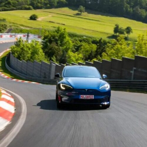 Tesla Model S стала більш спортивною