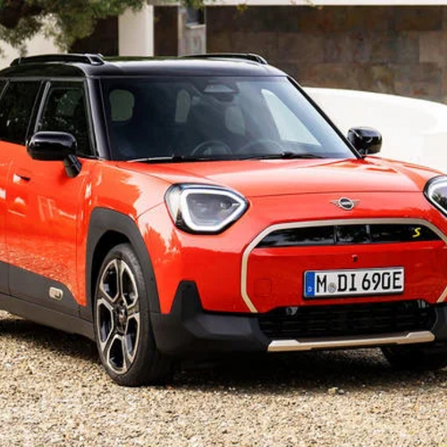 MINI представила компактний електричний кросовер Aceman