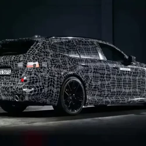 Представлено BMW M5 Touring 2025