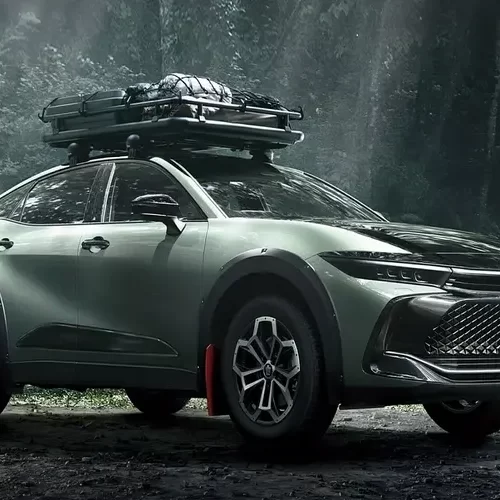 Представлено позашляхову спецверсію седана Toyota Crown