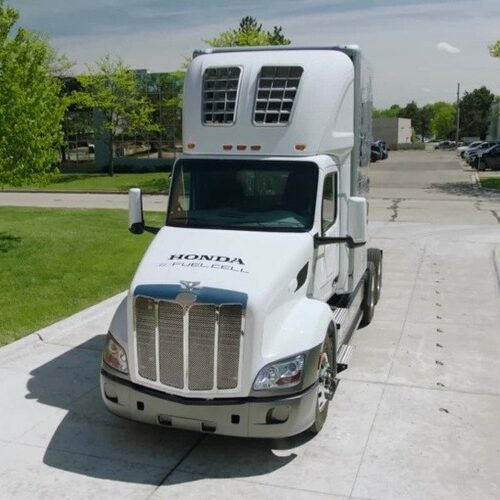 Honda презентувала вантажівку Peterbilt на водневих паливних елементах